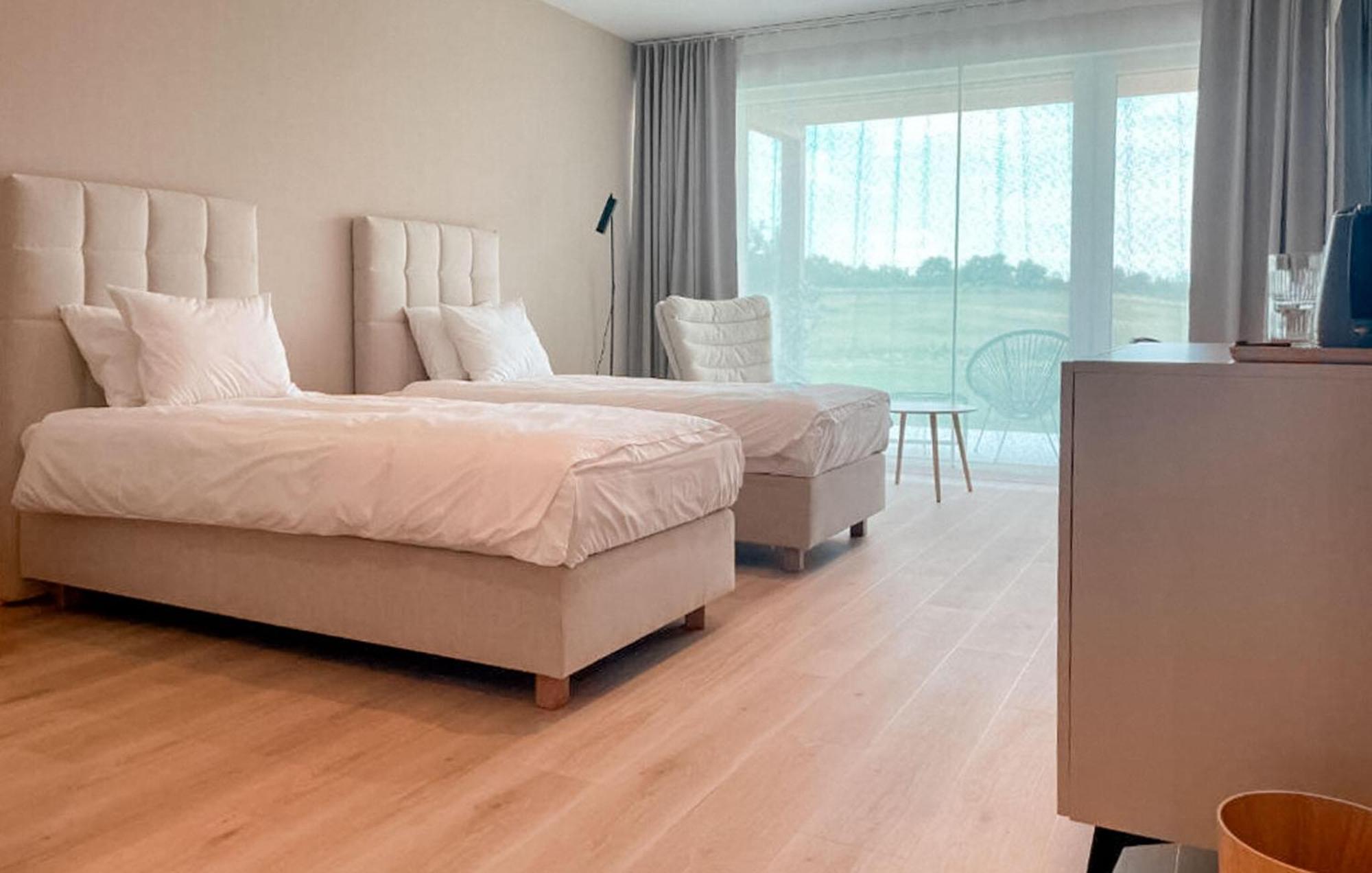 1 Bedroom Awesome Apartment In Binowo Exterior photo